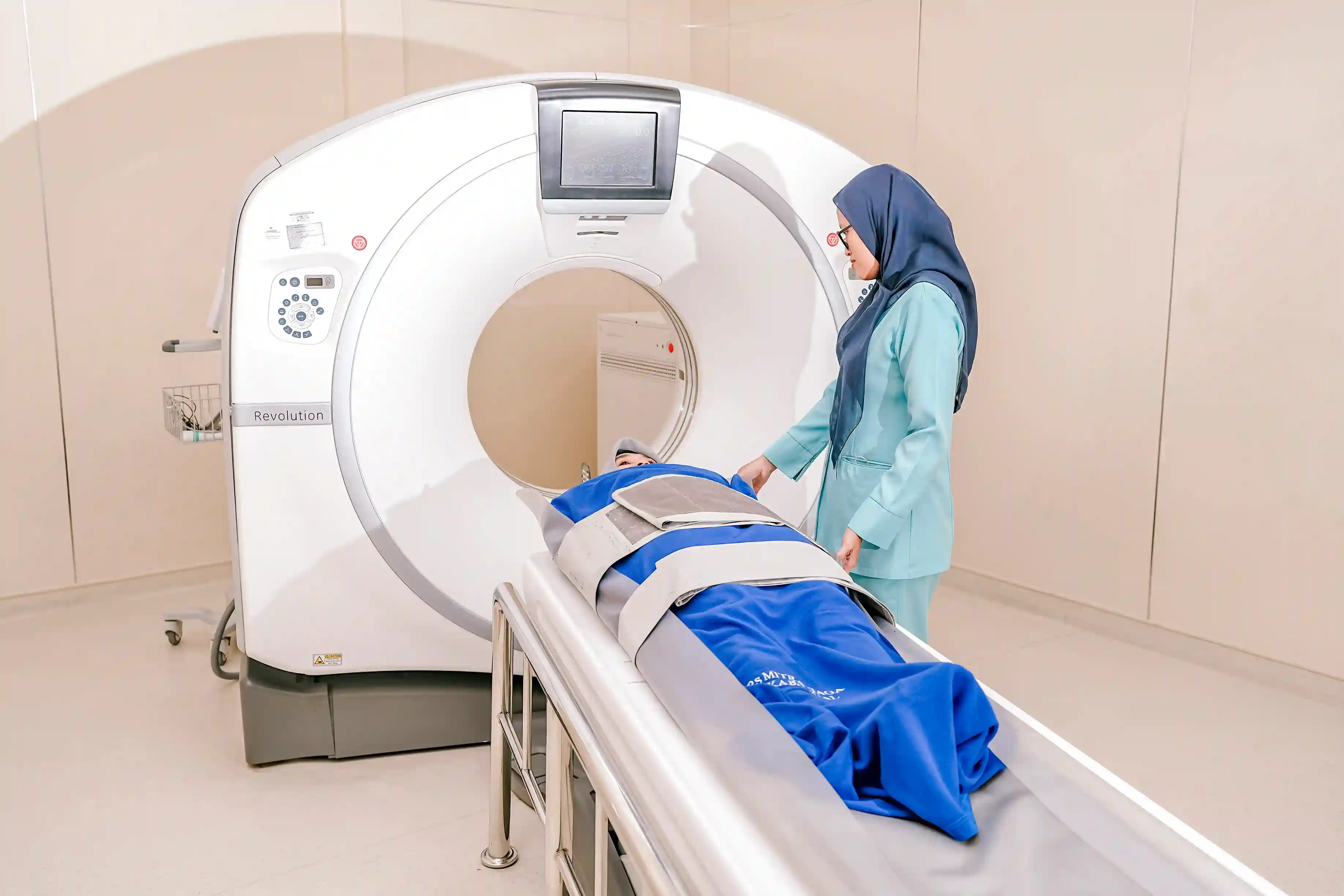 Ruang pemeriksaan MRI RS Mitra Siaga